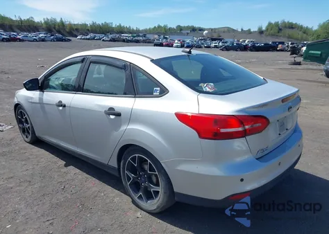 2016 Ford Focus S из США, поврежденный, VIN 1FADP3E28GL298434